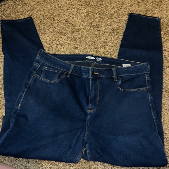 Old Navy Rockstar Super Skinny - Picture 2 of 3